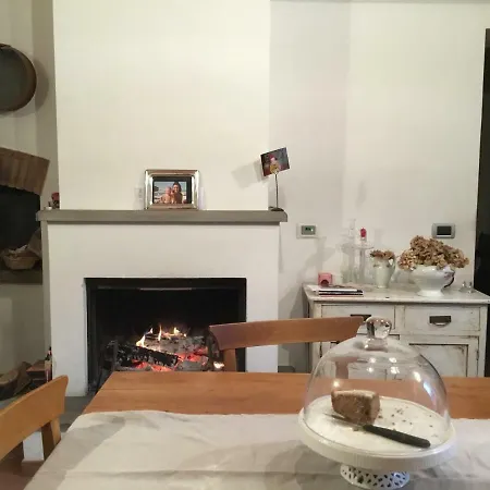 Casa de hóspedes Rustico Immerso Nella Pace A Due Passi Da Prato