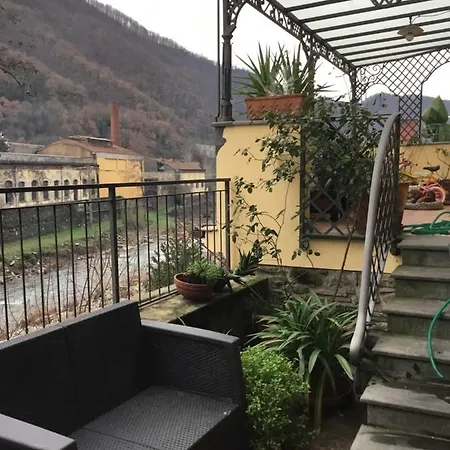 Rustico Immerso Nella Pace A Due Passi Da Prato Gricigliana